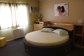 Motel Avenida - Adult Only