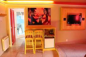 Motel Avenida - Adult Only