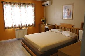 Motel Avenida - Adult Only