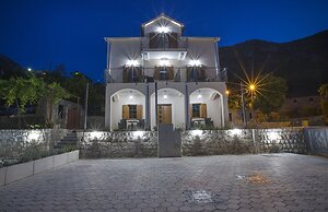 Apartments Mezini 11