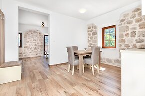 Apartments Mezini 11