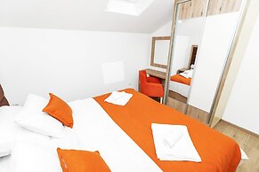 Apartments Mezini 11