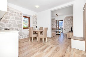 Apartments Mezini 11