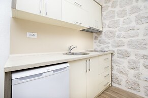 Apartments Mezini 11