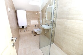 Apartments Mezini 11