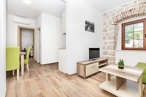 Apartments Mezini 11