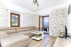 Apartments Mezini 11