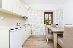 Apartments Mezini 11