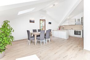 Apartments Mezini 11