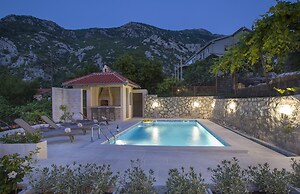 Apartments Mezini 11