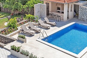 Apartments Mezini 11