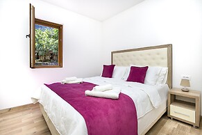 Apartments Mezini 11