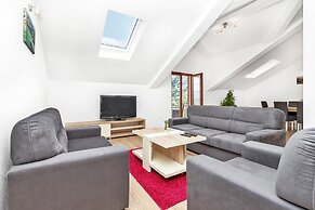 Apartments Mezini 11