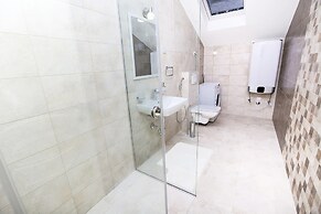 Apartments Mezini 11