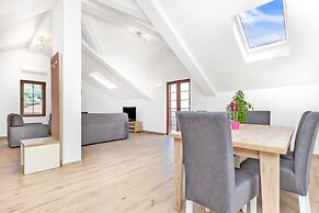 Apartments Mezini 11