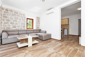 Apartments Mezini 11