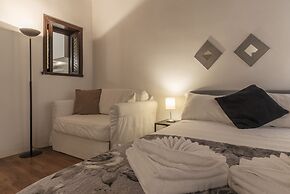 Fori Imperiali Elegant Apartment