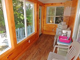 West Winds Motel & Cottages