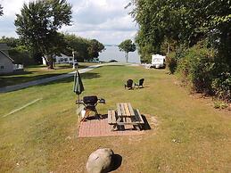 West Winds Motel & Cottages