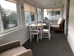 West Winds Motel & Cottages