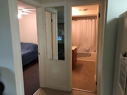 West Winds Motel & Cottages