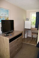 West Winds Motel & Cottages