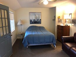 West Winds Motel & Cottages