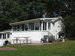 West Winds Motel & Cottages