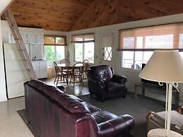 West Winds Motel & Cottages