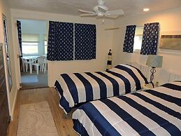 West Winds Motel & Cottages