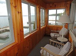 West Winds Motel & Cottages