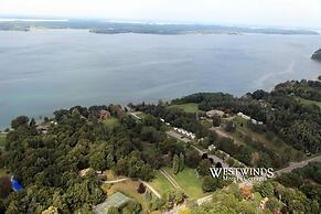 West Winds Motel & Cottages