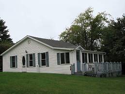 West Winds Motel & Cottages