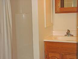 West Winds Motel & Cottages