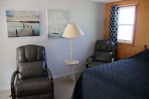 West Winds Motel & Cottages