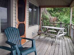 West Winds Motel & Cottages