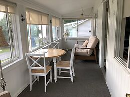 West Winds Motel & Cottages