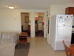 West Winds Motel & Cottages