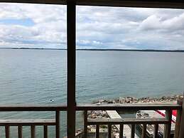 West Winds Motel & Cottages