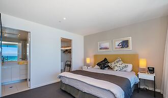 Pelicanstay Surfer Paradise Condo Hotel