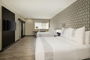 GLō Best Western Tulsa East Route 66