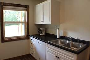 Trailhead Suites