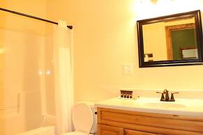 Trailhead Suites