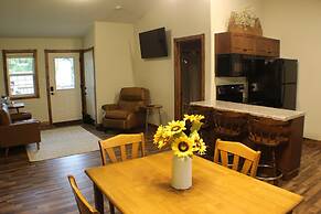 Trailhead Suites
