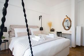 Modern Bohemian Style Sun-Splashed Loft