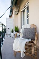 Modern Bohemian Style Sun-Splashed Loft