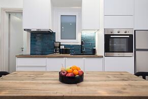 Modern Bohemian Style Sun-Splashed Loft