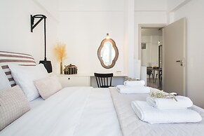 Modern Bohemian Style Sun-Splashed Loft