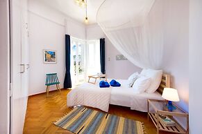 Your Home under the Acropolis Roofdeck