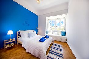 Your Home under the Acropolis Roofdeck